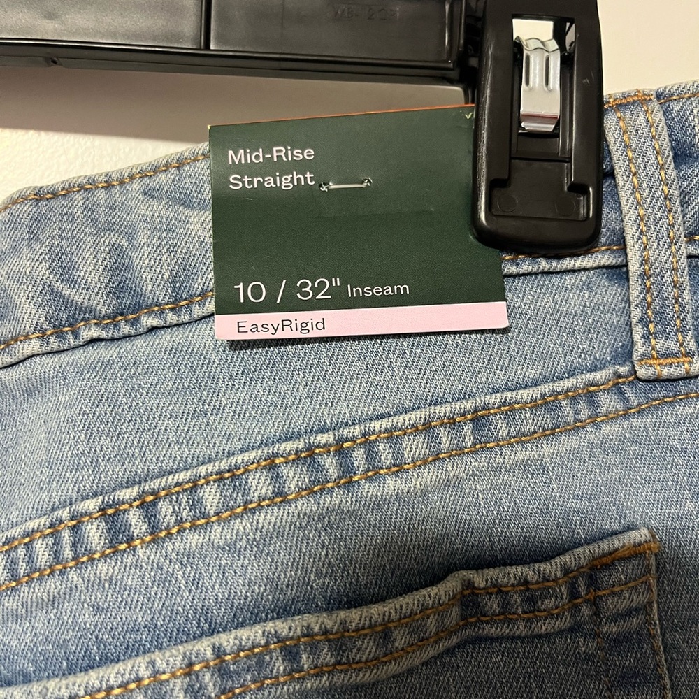 wild fable Light Blue Distressed Mid Rise Straight Leg Easy Rigid Jeans 10/32” - Picture 4 of 4